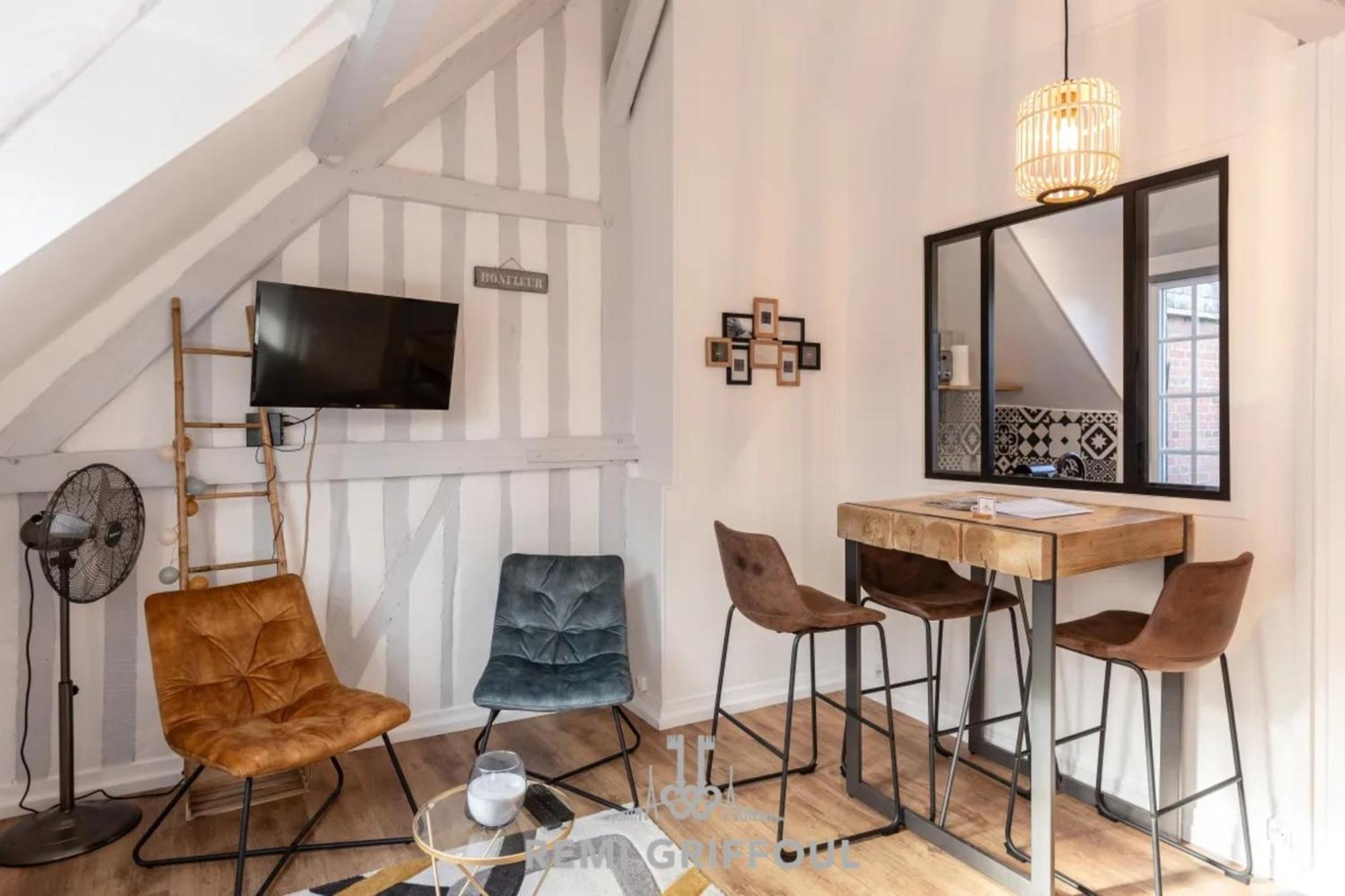 La Capucine Lovely Studio City Center Honfleur Exterior photo